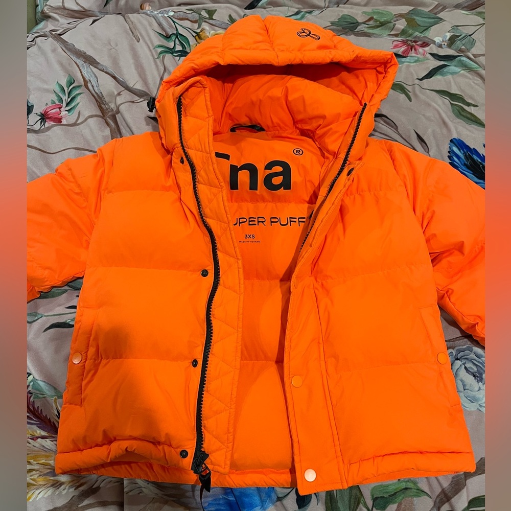 Aritzia Super Puff Shorty 3XS New without tags Orange
